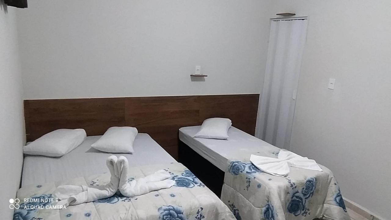Pousada Quarto Com Tv,Ar,Frigobar,Wifi E Garagem 阿帕雷西达 外观 照片